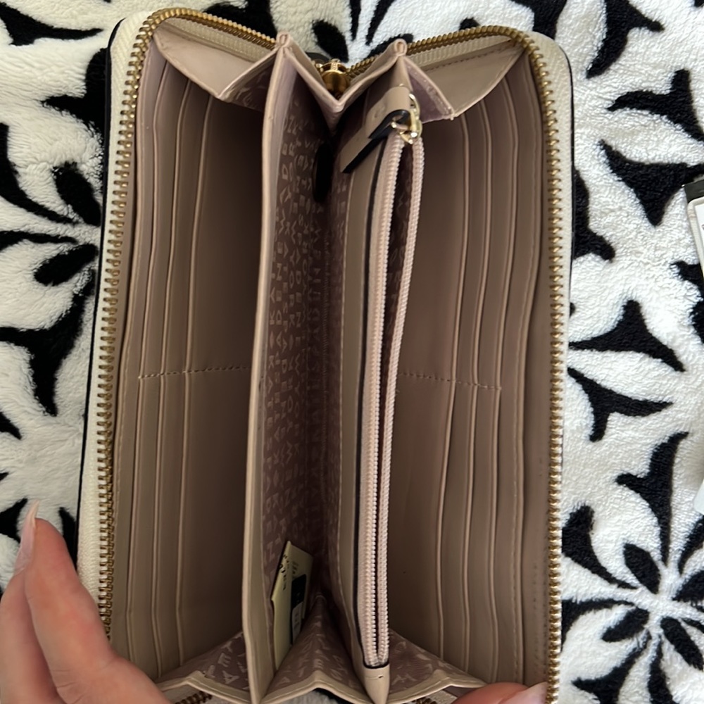 Kate Spade Wallet - Picture 3 of 3